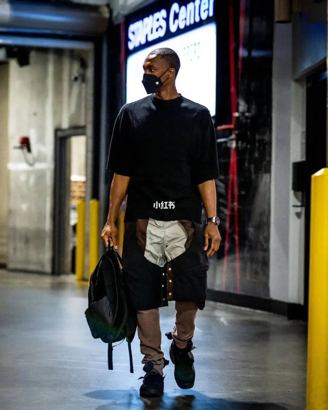 因为野心太 因为野心太